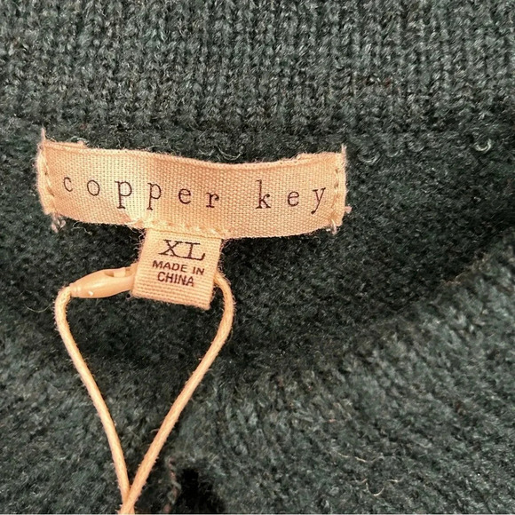 NWT Copper Key Girl Youth XL Green Sweater‎ w/ Pearl Accents on Collar - Picture 3 of 6